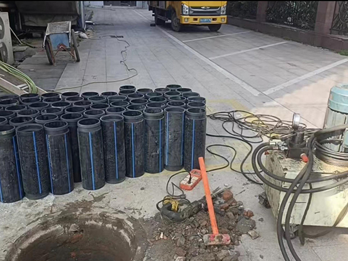 枣强PE置换管厂家 DN315置换管 非开挖管短管置换