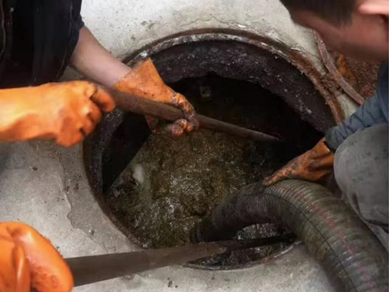 枣强清理化粪池时如何避免沼气的危害?